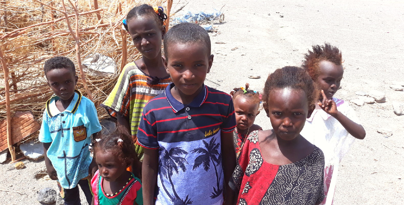 Niños y niñas afar